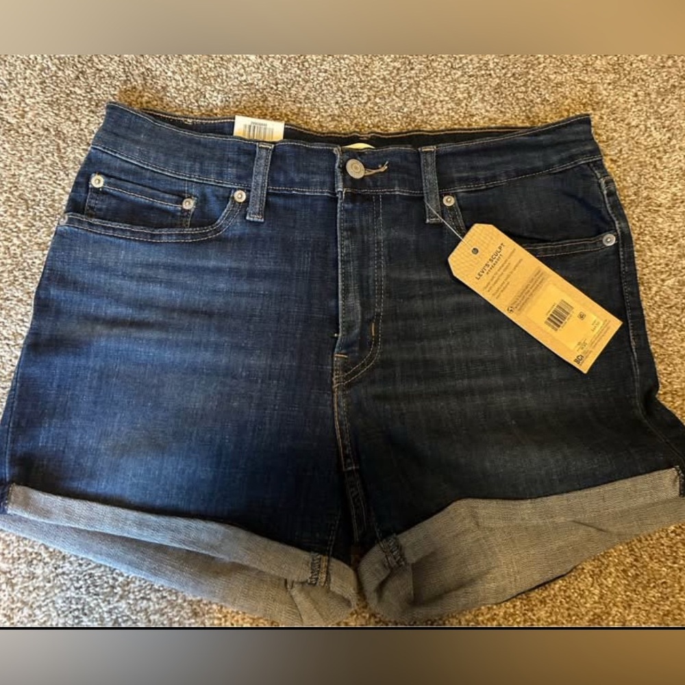 Levi’s mid length Denim Shorts - 10